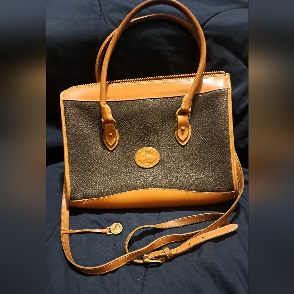 2 Vintage Dooney & Bourke Purses - Picture 2 of 16